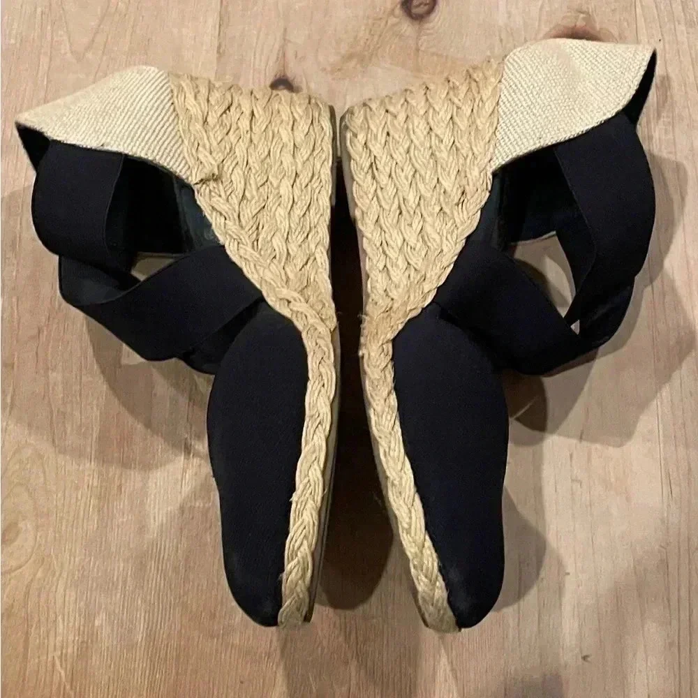 Lauren Ralph Lauren Vintage Woven Navy/Cream Espadrille 3” wedge size 9